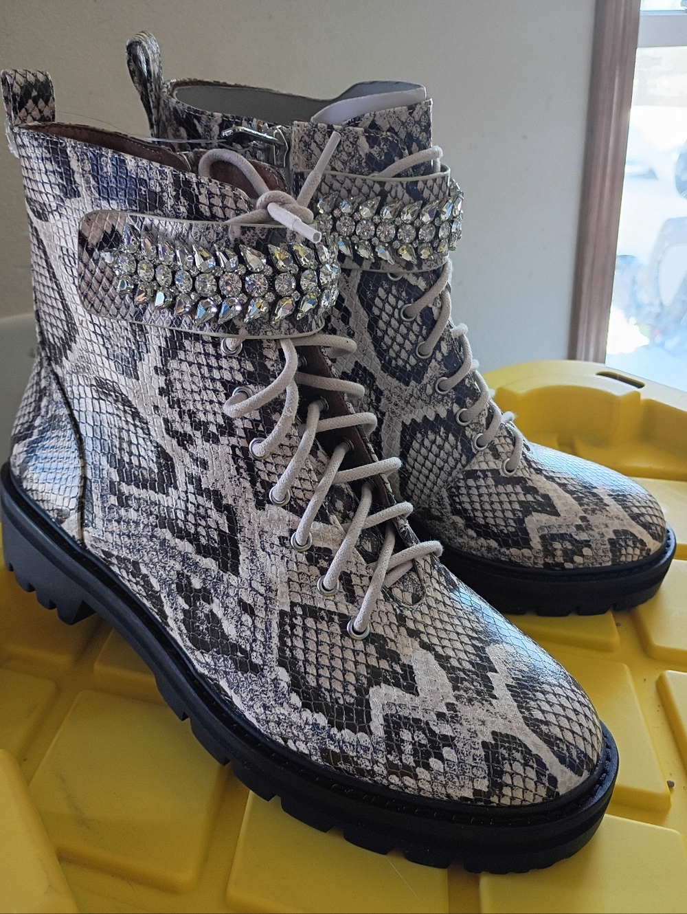 ANTONIO MELANI (Sz.9M) White and Gray Snake-Print Crystal Strap Lace-Up Boots